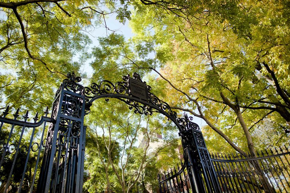 roomsign_background_holworthy_gate_50percent.jpg